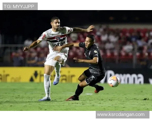 足球明星帕托深情告白心中挚爱感动无数球迷的浪漫瞬间