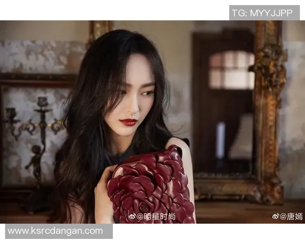 足球明星妻子惊艳亮相内衣广告图展现魅力与时尚完美结合 足球明星妻子惊艳亮相内衣广告图展现魅力与时尚完美结合